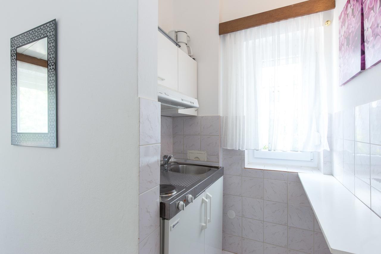 Apartments Pavic Malinska Buitenkant foto